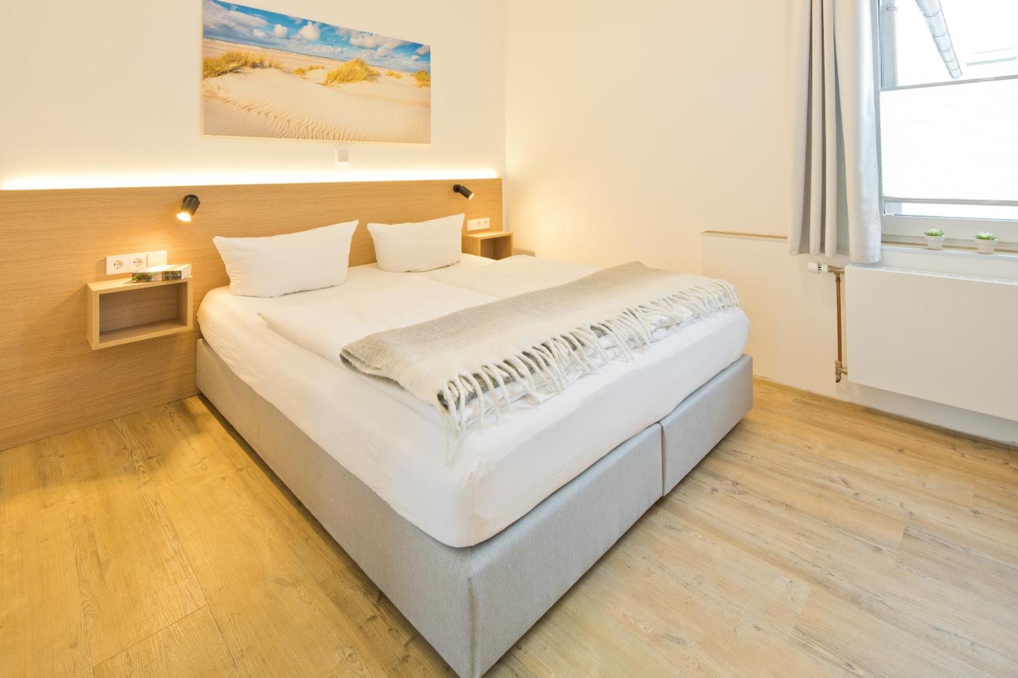 Haus Menno Janssen - Ferienwohnung Bella Norderney Esterno foto